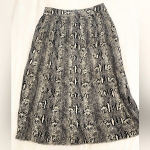 Pleated J.Crew snakeskin skirt size 8